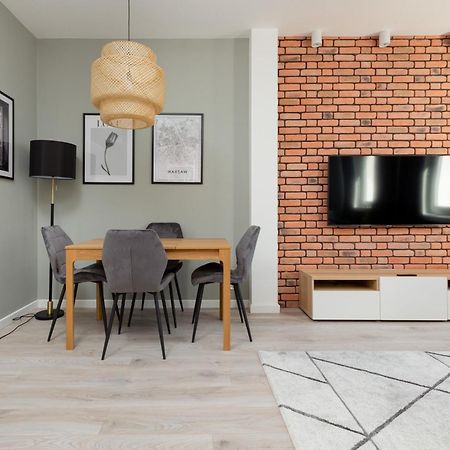 Central Apartment Emilii Plater By Noclegi Renters Warsaw Luaran gambar