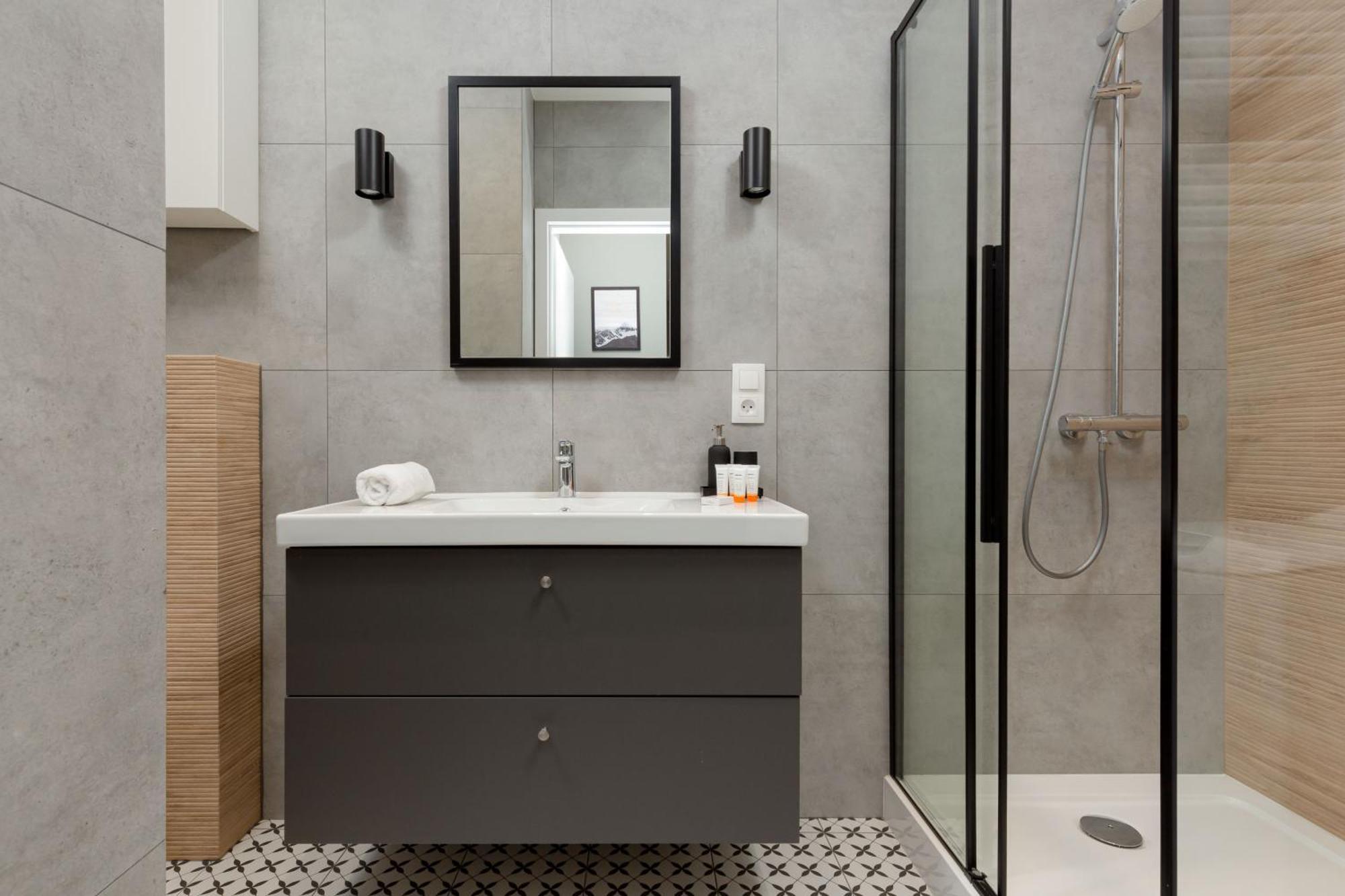 Central Apartment Emilii Plater By Noclegi Renters Warsaw Luaran gambar